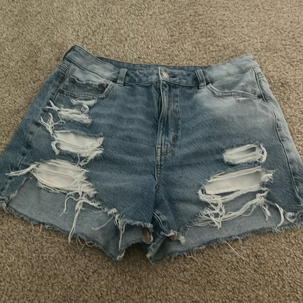 American Eagle Mom Short